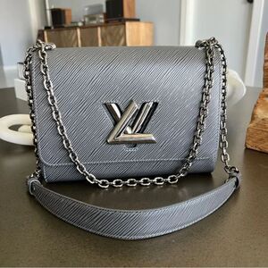 Louis Vuitton Twist MM Gunmetal Gray Epi Leather Chain Bag